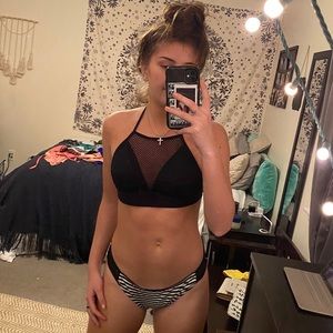 Bikini top size small